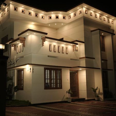 Appartement Skylounge Residency à Thiruvananthapuram Extérieur photo