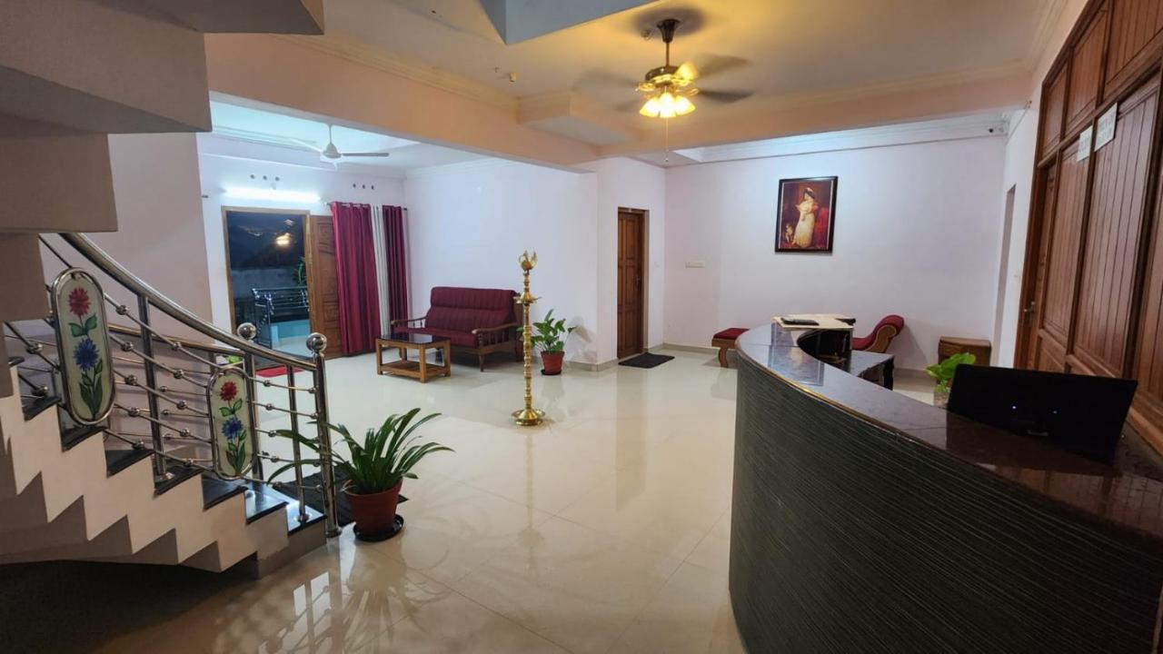 Appartement Skylounge Residency à Thiruvananthapuram Extérieur photo