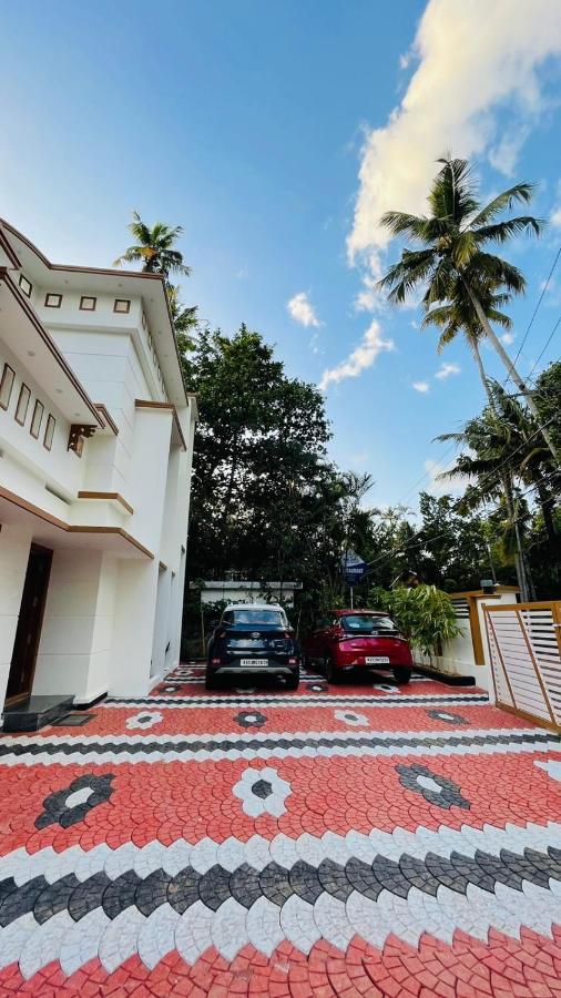 Appartement Skylounge Residency à Thiruvananthapuram Extérieur photo