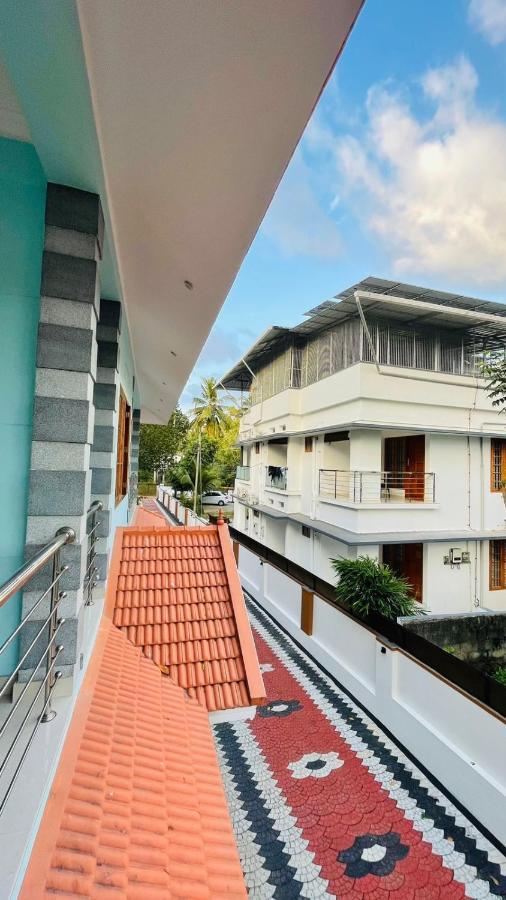 Appartement Skylounge Residency à Thiruvananthapuram Extérieur photo
