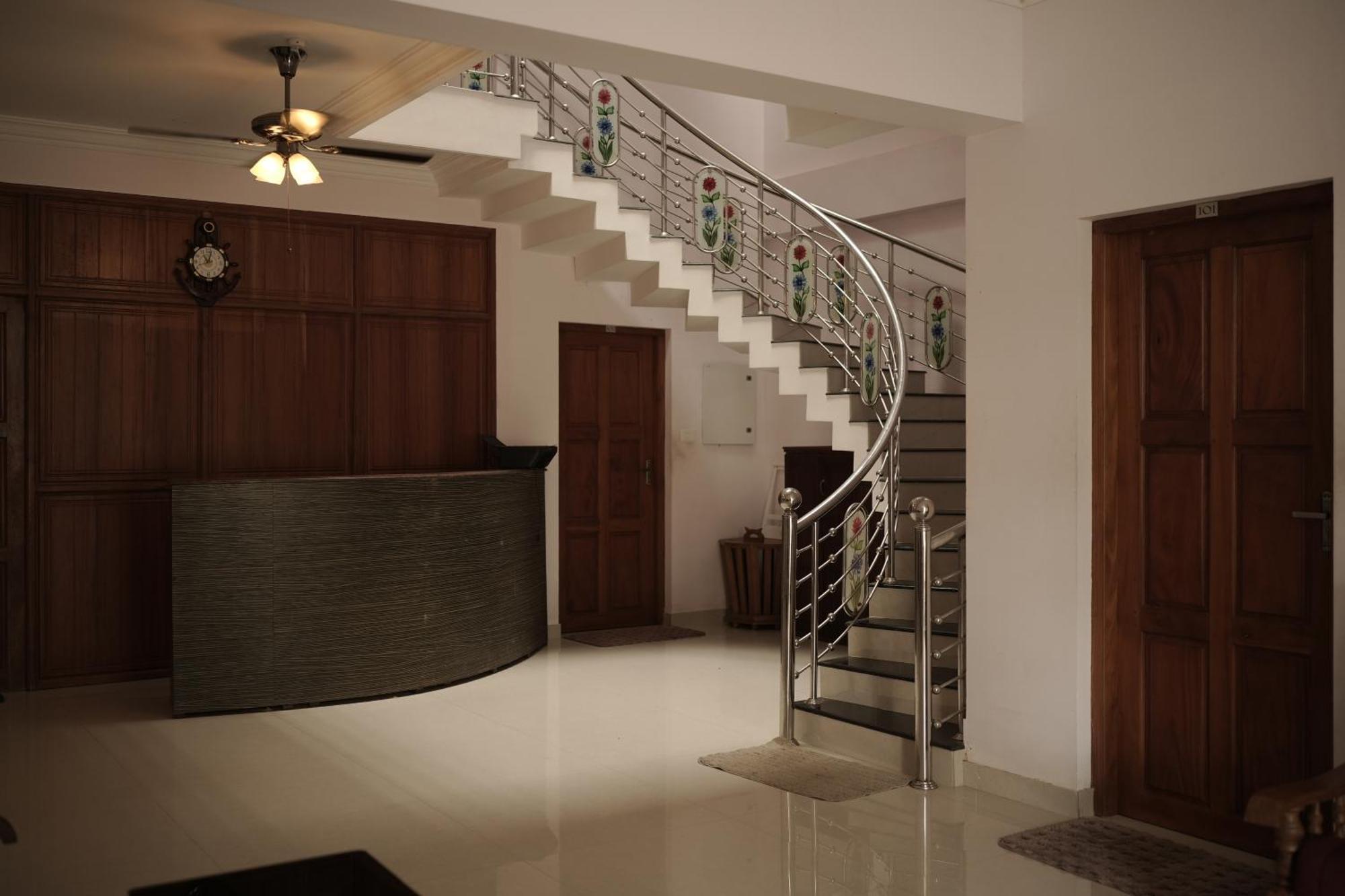 Appartement Skylounge Residency à Thiruvananthapuram Extérieur photo