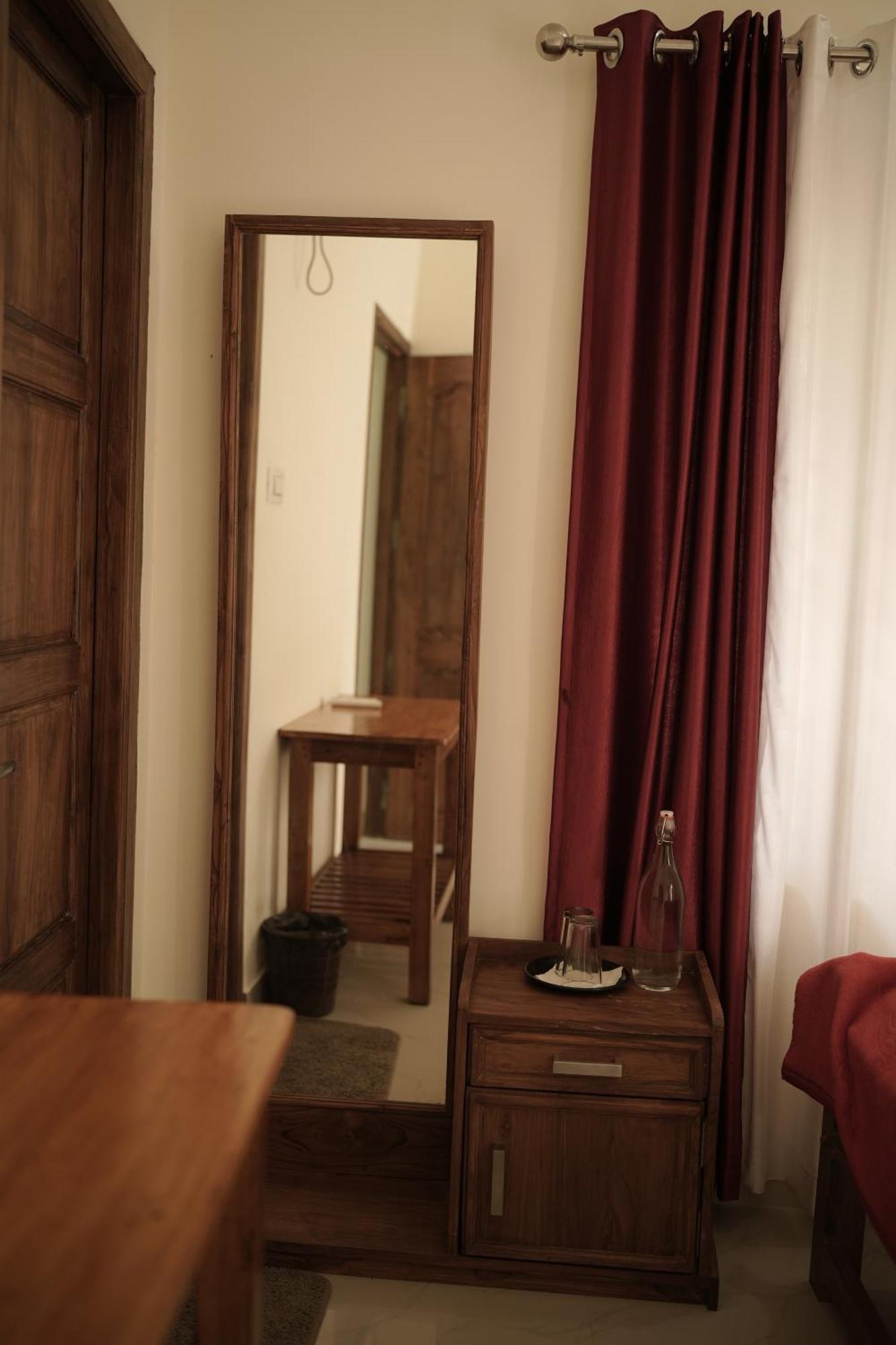 Appartement Skylounge Residency à Thiruvananthapuram Extérieur photo