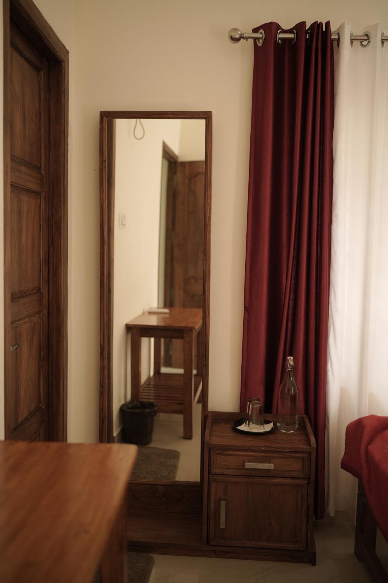Appartement Skylounge Residency à Thiruvananthapuram Extérieur photo